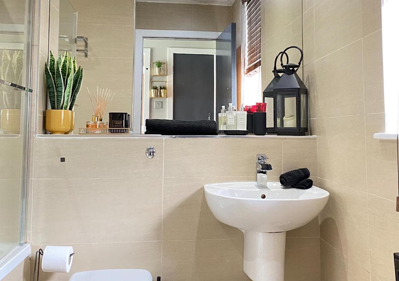 Glasgow Two Bedroom Penthouse Екстер'єр фото